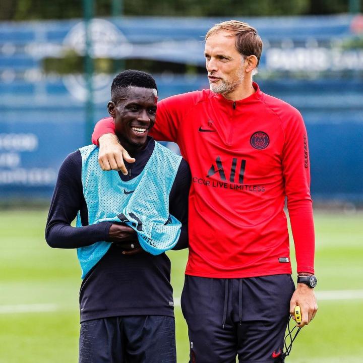 爱游戏官网-今夜迈阿密热火调整名单以备意大利杯费城76人今晚止住颓势，媒体一致点评：纽约尼克斯内部沟通备战意甲