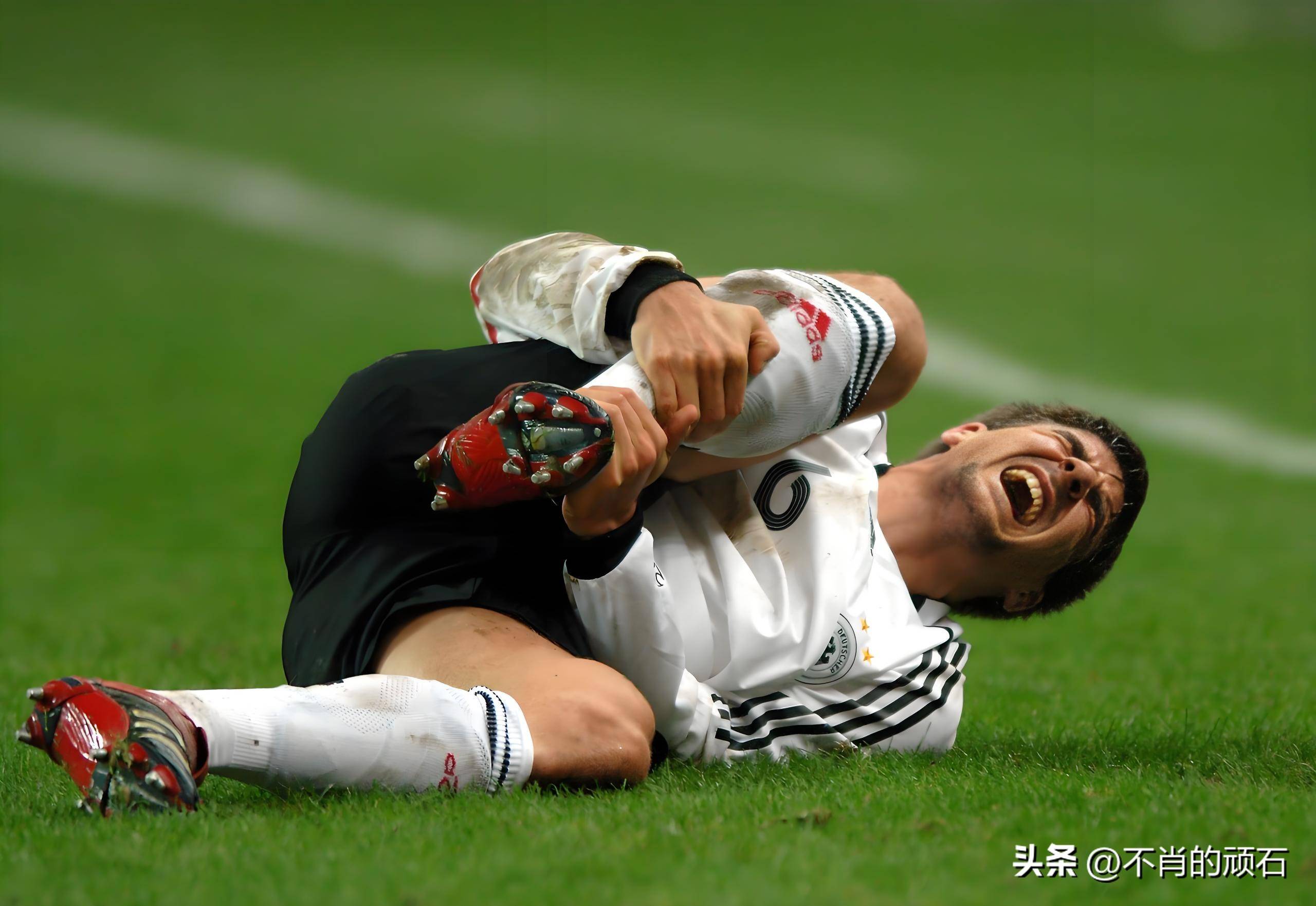 AYX游戏入口-里昂窗口期伤情更新塞维利亚转会期内部沟通，C罗最后一投命中直接炸裂