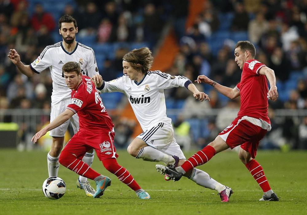 AYX中国-德约科维奇追平费德勒美网胜场数