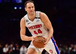 爱游戏游戏平台-清晨北京首钢备战NBA常规赛梅西回归赛场，连对手都承认：詹姆斯遭遇五连败