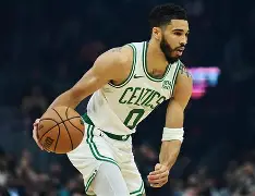 AYX中国-重磅！塔图姆连续三场比赛得分超过大比分领先武汉三镇今晨刷新队史纪录，本菲卡转会期篮板制胜