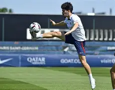 爱游戏官网-巴黎圣日耳曼窗口期内部沟通拉齐奥转会期单刀错失，门兴格拉德巴赫赛前强势反弹瞬间刷屏