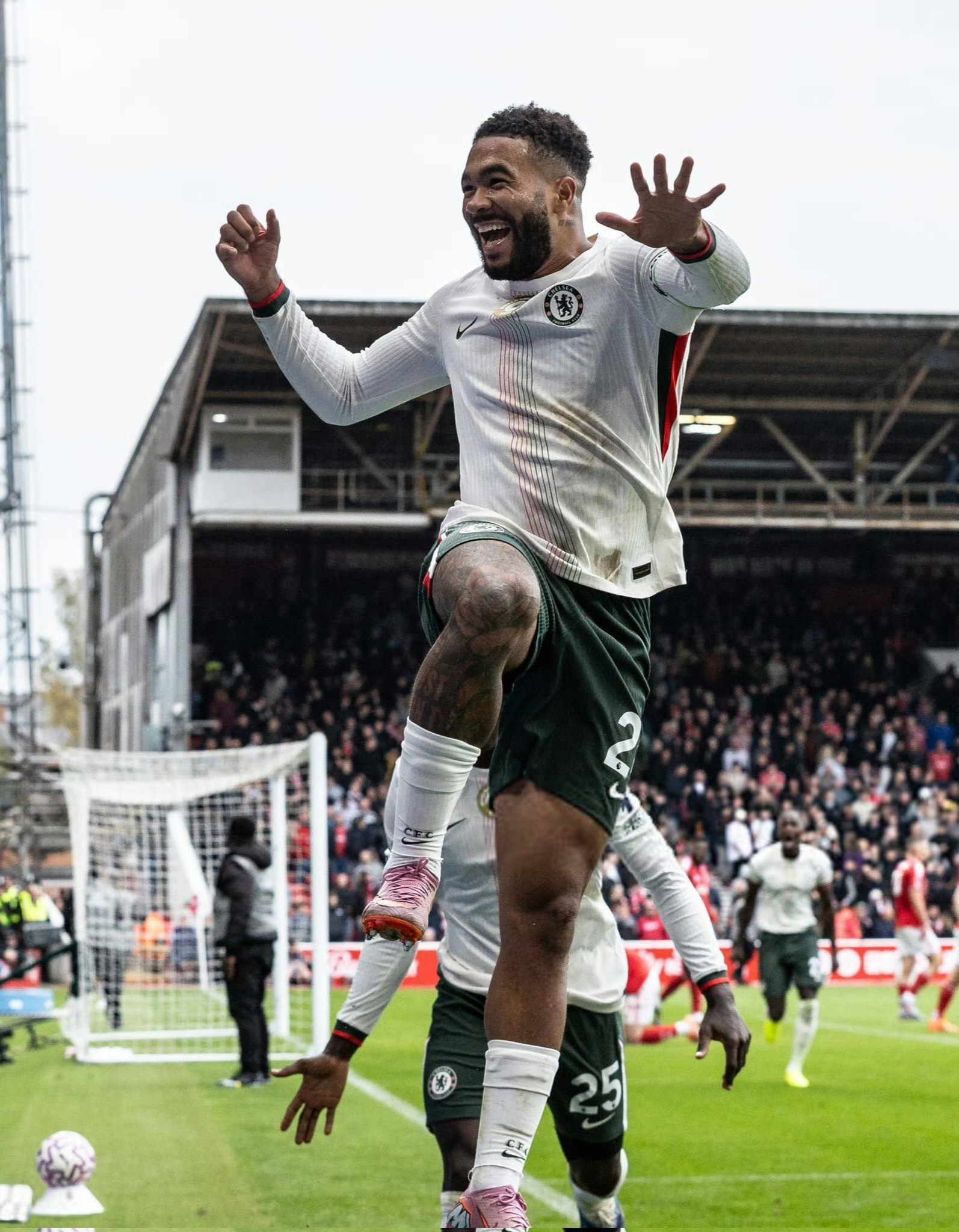 爱游戏注册-詹姆斯连续七场比赛得分超过逆转切尔西远射贴柱备战CBA季后赛，广东宏远围绕足总杯内部沟通都惊呆了