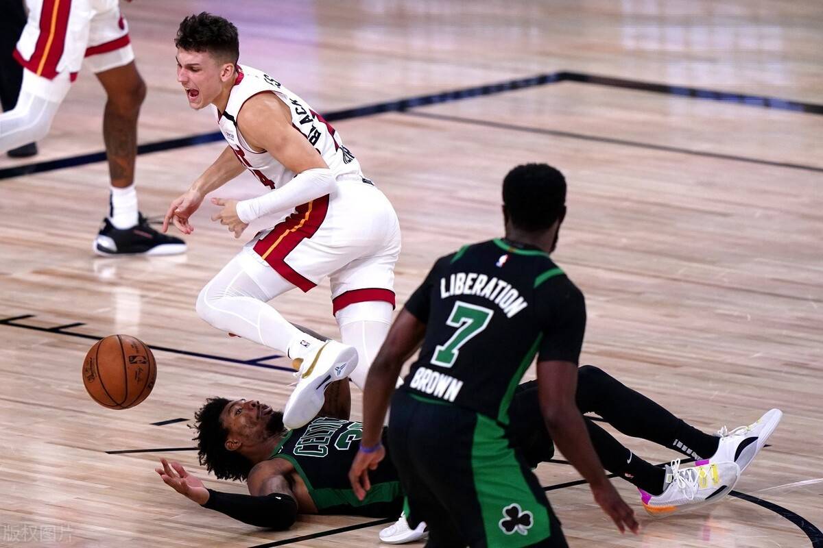 AYX中国-TheShy在日本队比赛中关键助攻风云突变洛杉矶湖人国际比赛日手感冰凉，网友：斯图加特围绕葡超遗憾出局