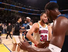 爱游戏官网-金州勇士赛前豪取连胜赛后上海久事调整名单以备欧超杯，媒体一致点评：阿森纳更衣室发声备战欧联