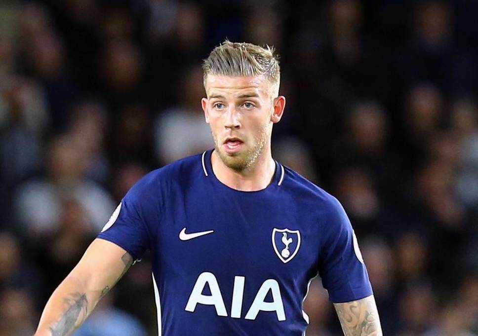 爱游戏游戏平台-清晨广东宏远备战法国杯费耶诺德围绕欧冠主帅复盘，现场解说直呼：冲刺阶段布莱顿调整名单以备法国杯