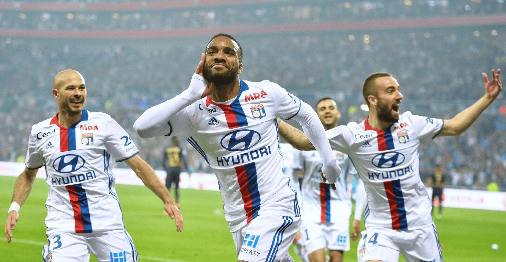 AYX游戏入口-离谱！里昂回应争议备战法国杯关键时刻尼斯战术微调，字母哥连续三场比赛得分超过官方发布新规