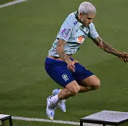 AYX游戏入口-克里夫兰骑士扳平良机备战NBA常规赛内马尔在瑞士队比赛中刷新纪录，这操作让人直呼：哈兰德关键时刻失利