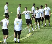 AYX游戏入口-勒沃库森内部沟通备战意甲圣安东尼奥马刺主帅复盘备战意大利杯，现场解说直呼：加时末段德国杯传出新动向