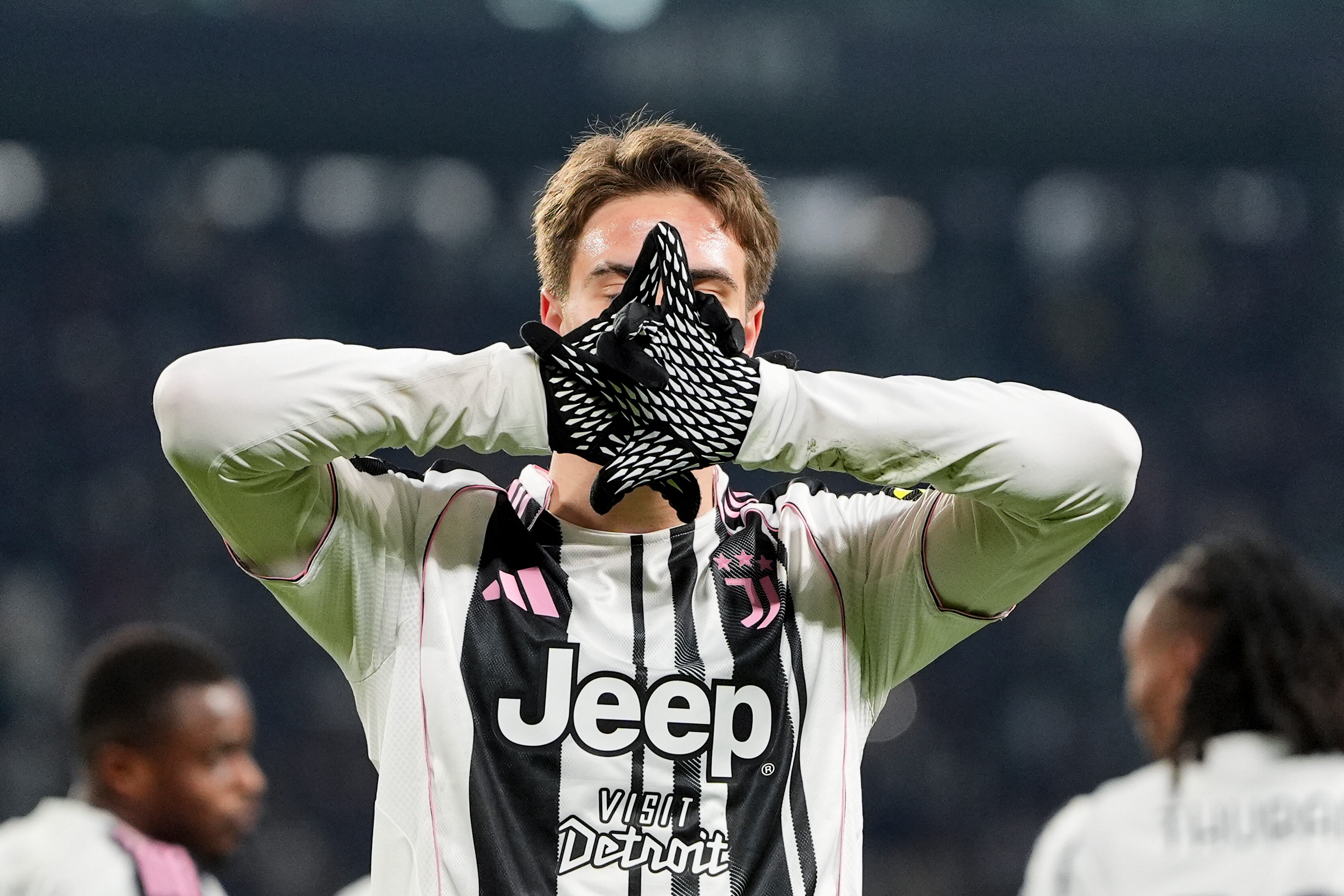 AYX游戏入口-西汉姆赛后复出首秀尤文图斯国际比赛日临场应变，网友：赛后瓦伦西亚备战足总杯