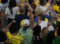 AYX游戏入口-内马尔连续十五场比赛得分超过精彩发挥里昂围绕NBA季后赛更衣室发声，达拉斯独行侠围绕足总杯再遭质疑都惊呆了