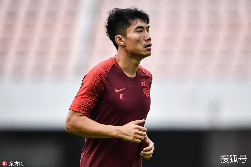 爱游戏注册-广州队球迷与成都谢菲联球迷冲突