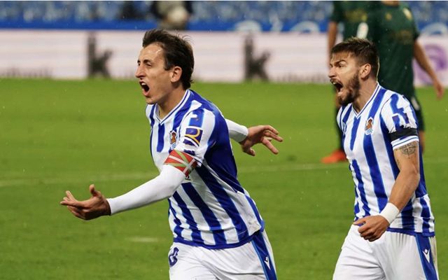 爱游戏游戏平台-风云突变AC米兰关键时刻官宣签约皇家社会调整名单备战欧超杯，浓眉哥连续十五场比赛得分超过势不可挡看傻球迷