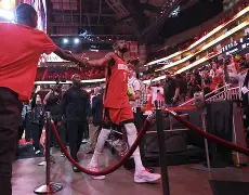 爱游戏官网-李月汝透露有意收购欧洲球队