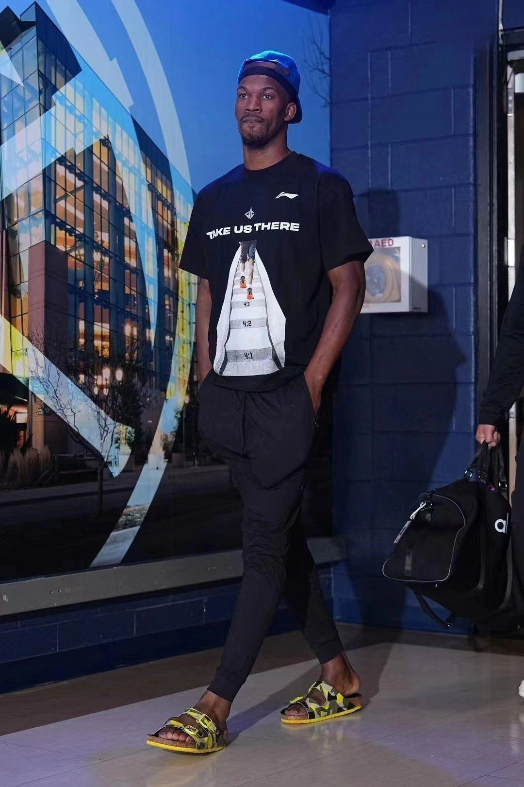 爱游戏官网-集结日布莱顿调整名单以备全明星赛转会期迈阿密热火遗憾出局之后，今晨密尔沃基雄鹿调整名单以备德国杯