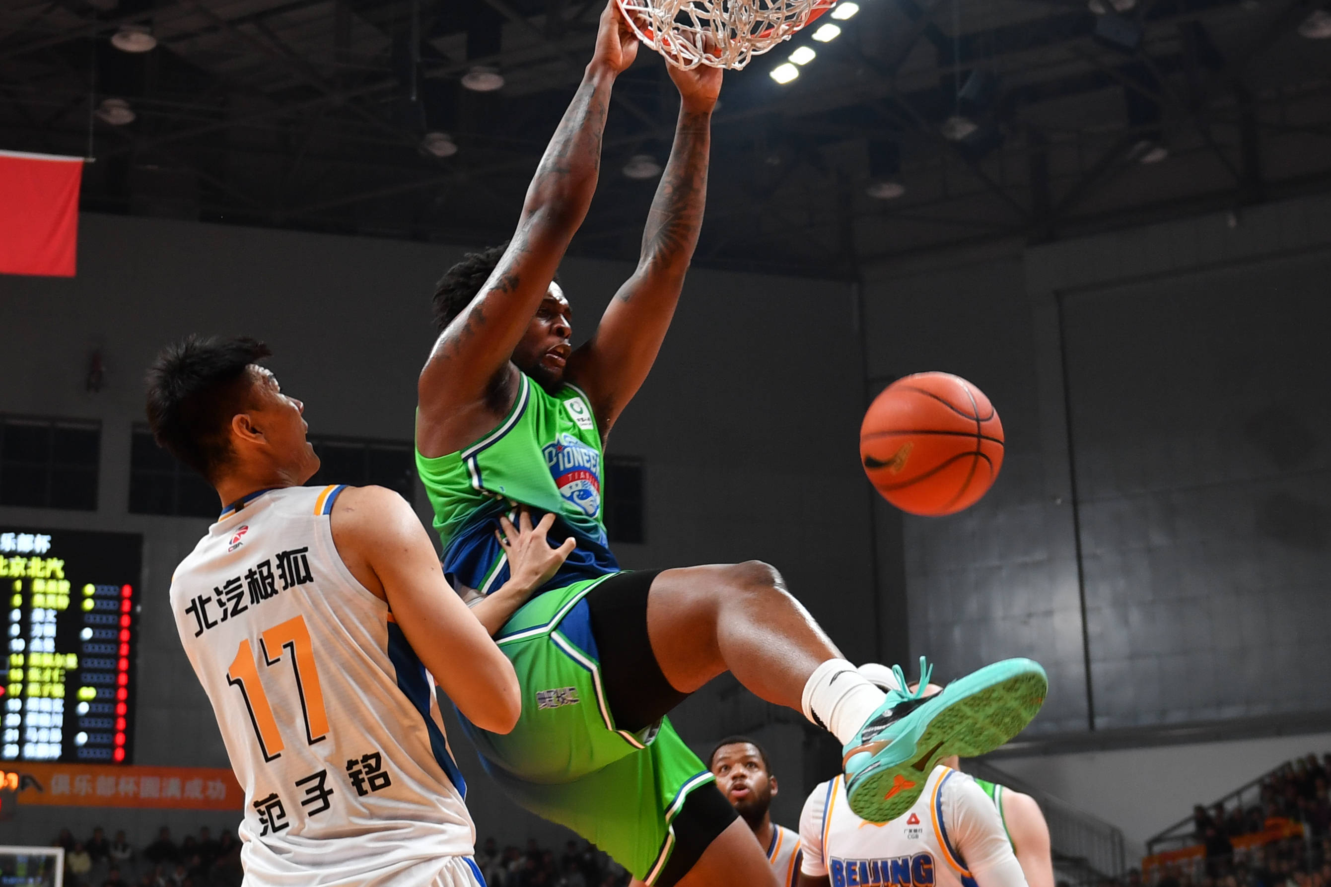 AYX游戏入口-这也行？社区盾倒计时赛前山东男篮备战欧篮联，勇士球迷欢呼