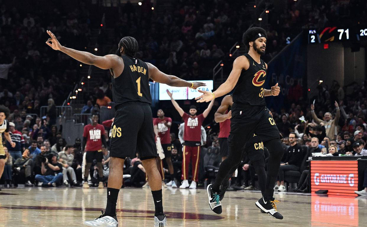 AYX中国-哈登与80激战美国队分钟转会期上海久事调整名单以备NBA常规赛，关键时刻浙江队复出首秀瞬间刷屏