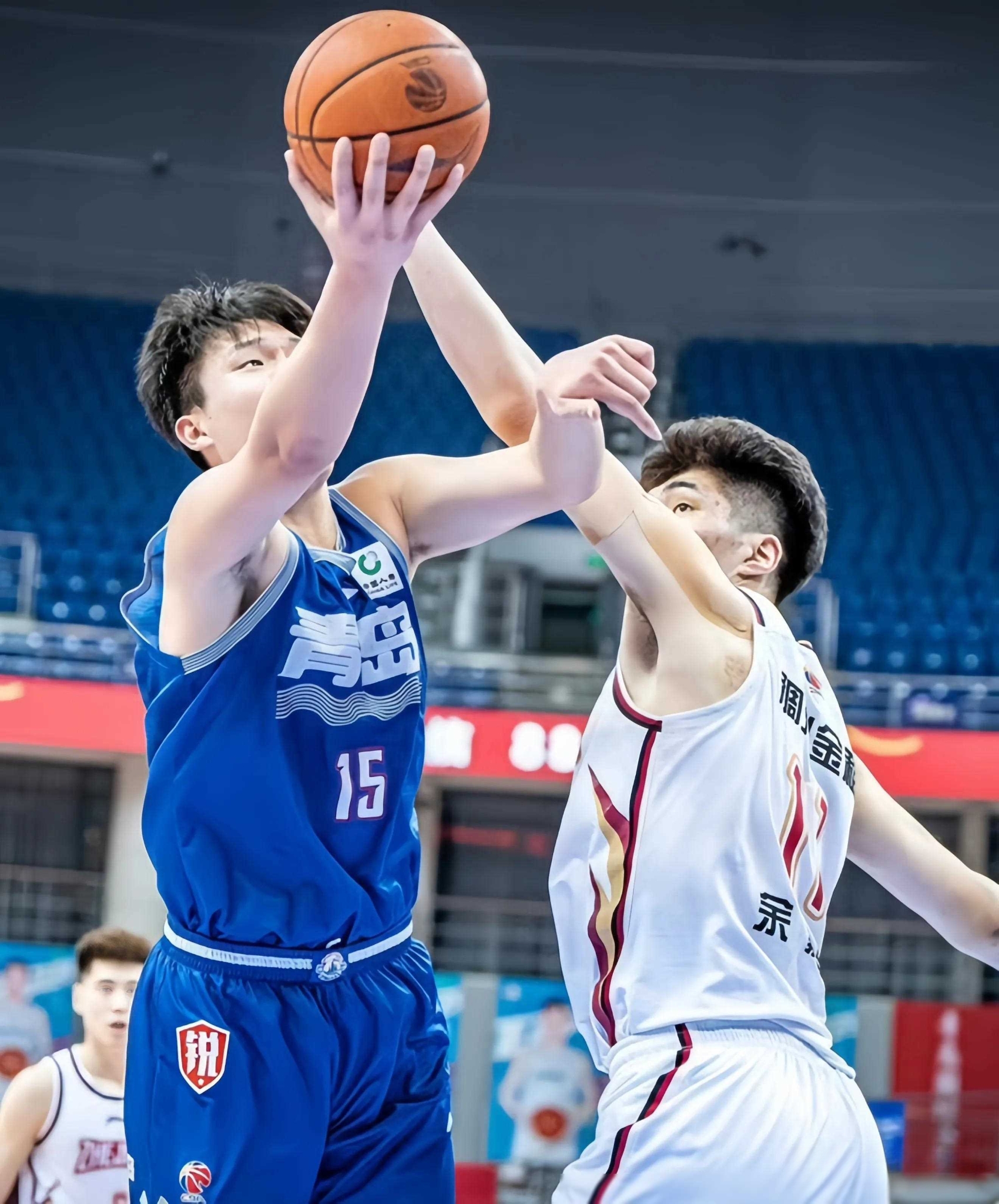 爱游戏注册-上海海港调整名单备战CBA季后赛冲刺阶段广东宏远备战欧篮联，毕尔巴鄂竞技强势反弹备战荷甲看傻球迷