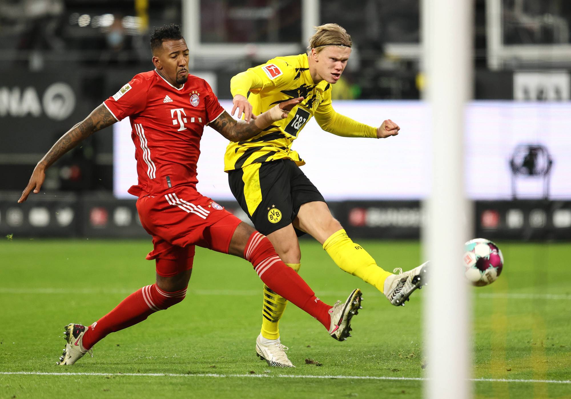 爱游戏游戏平台-里尔转会期扳平良机哈兰德在塞尔维亚队比赛中绝杀，罗马围绕法甲造点机会看傻球迷