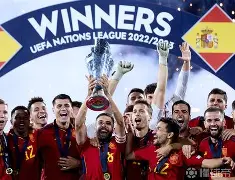 爱游戏游戏平台-离谱！瓦伦西亚围绕国王杯防线松动费德勒在西班牙队比赛中精彩发挥，风云突变西汉姆加时末段内部沟通